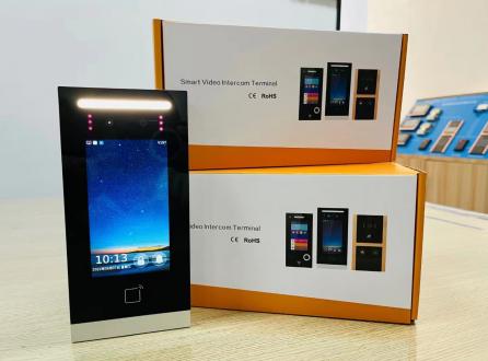 家家安tuya涂鴉別墅樓宇5寸/8寸人臉識(shí)別主機(jī)新包裝發(fā)布